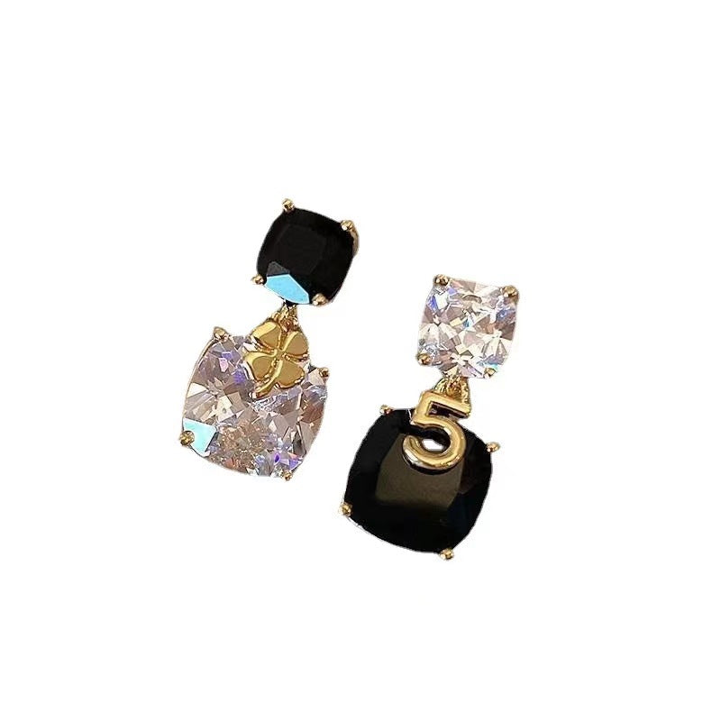 Advanced Sense Temperamental Earrings Retro Stud Earrings