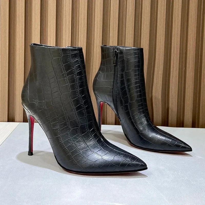 Turtle Patterned Slim Heel Boots