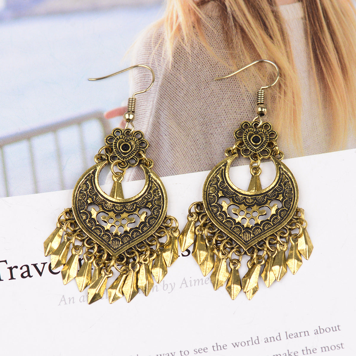 Bohemian Retro Royal Court Style Nepal Exotic Ethnic Characteristics Distressed Ancient Gold Earrings