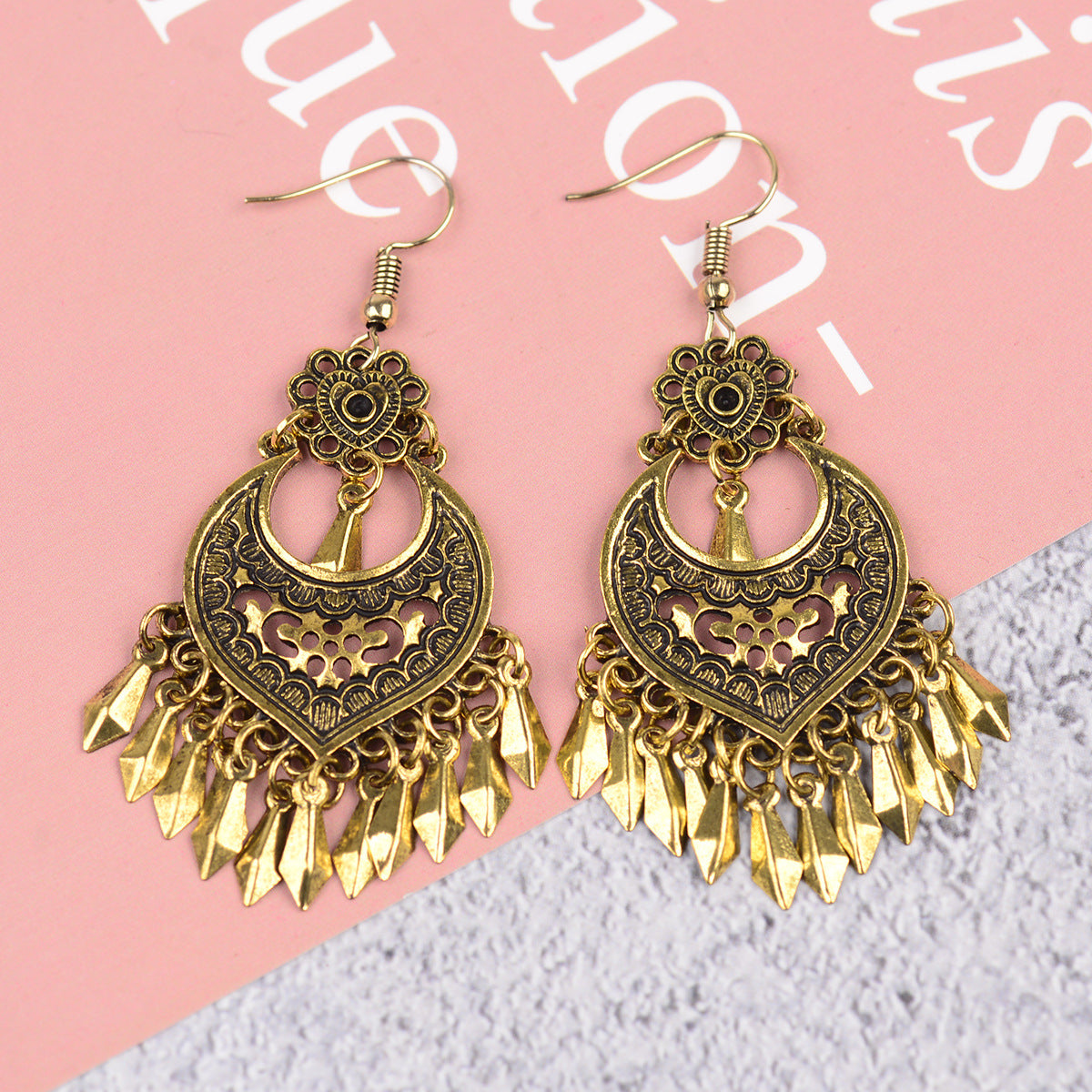 Bohemian Retro Royal Court Style Nepal Exotic Ethnic Characteristics Distressed Ancient Gold Earrings