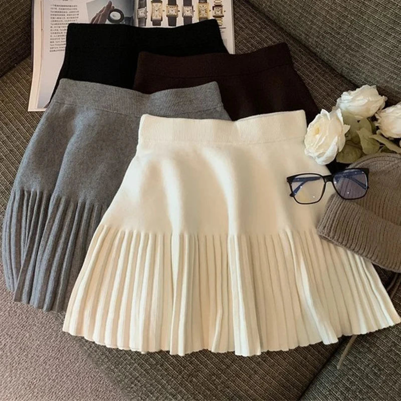 Pleated Knitted Mini Skirt