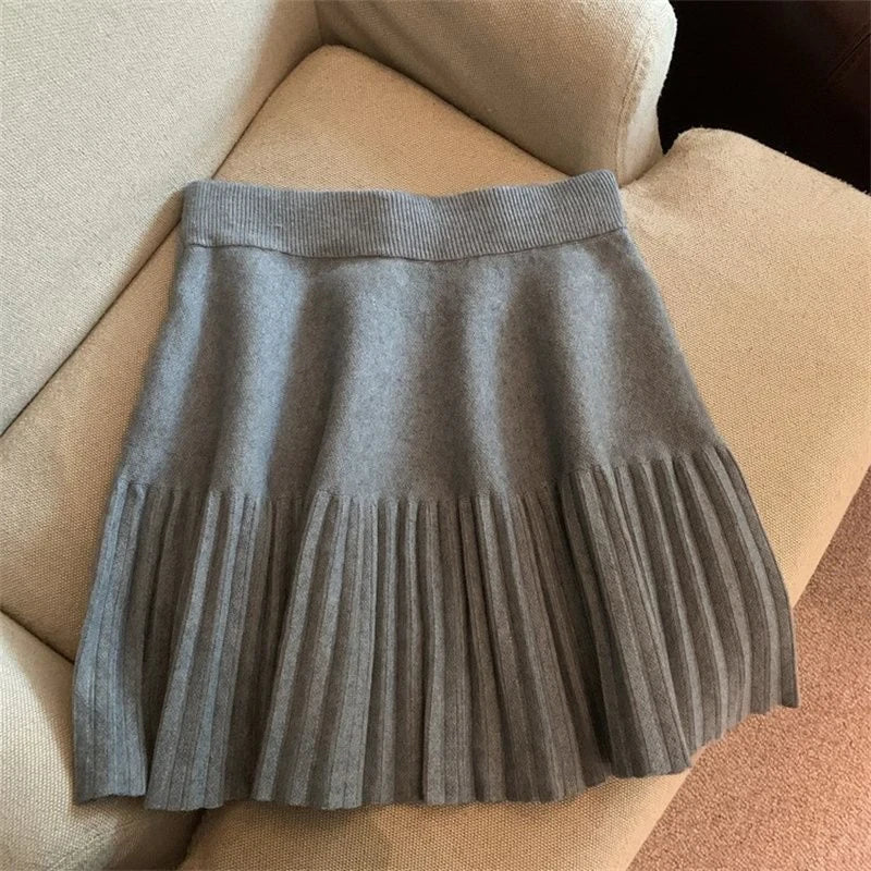 Pleated Knitted Mini Skirt