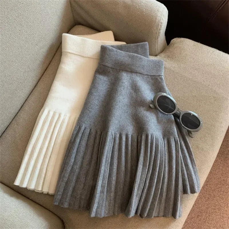 Pleated Knitted Mini Skirt