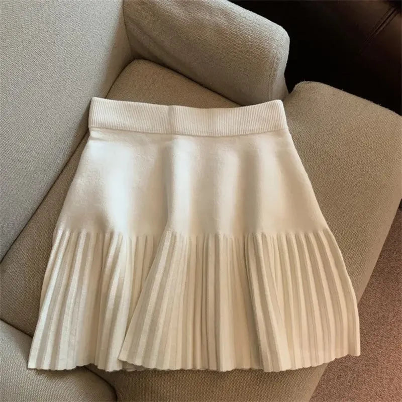 Pleated Knitted Mini Skirt