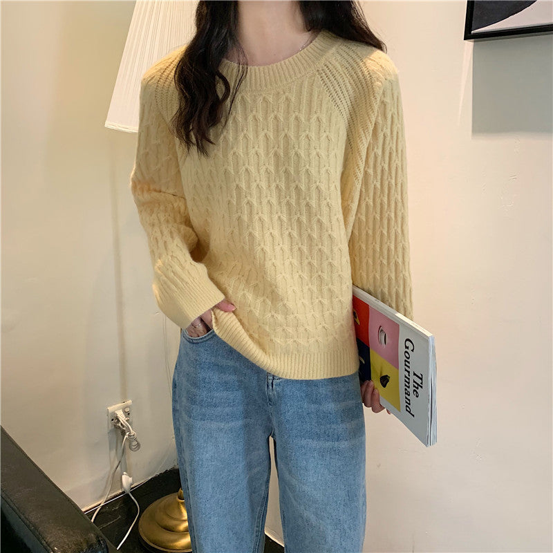 Pullover solid color sweater