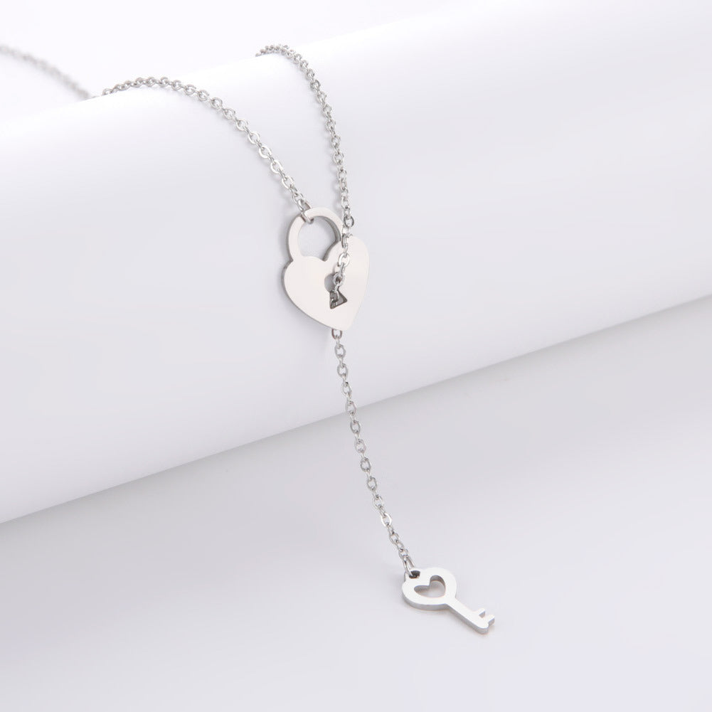 Fashion Love Pendant Stainless Steel Necklace