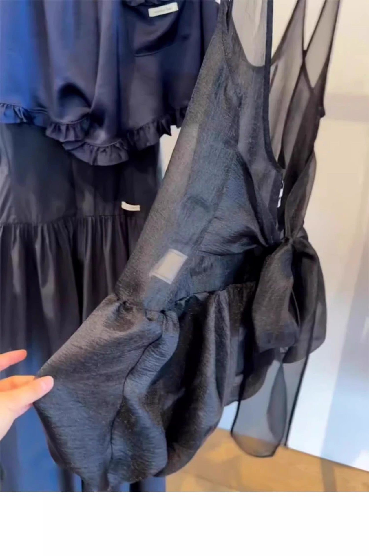 Beautiful Camisole Top Black U-collar Mesh Bud Bandage Dress Shirt Spring