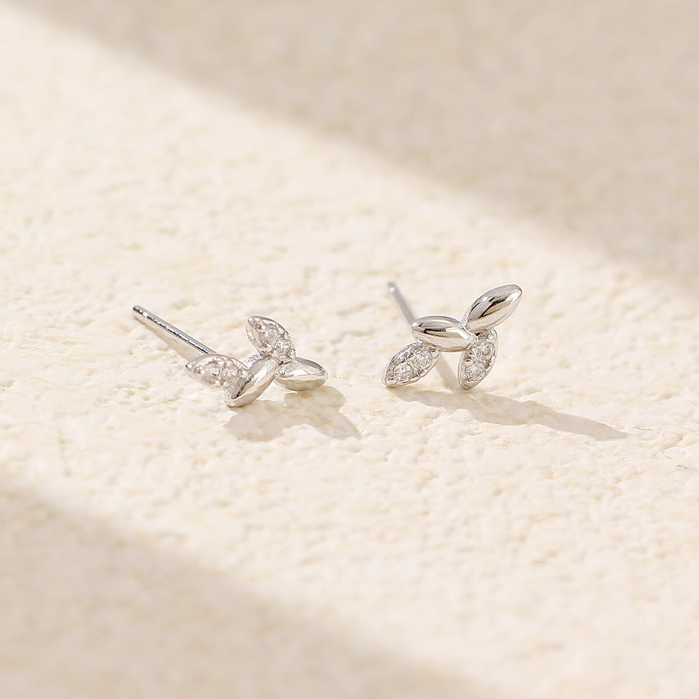 Leaf-shapepd Stud Earrings Silver Diamond Leaf Twin